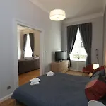 Supreme City Center Apartment