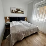 Vh9 Apartments