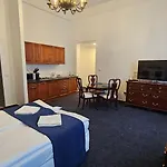 Opera16 Guestrooms