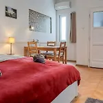 Astoria Apartment