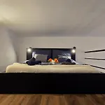 Da Vinci Loft Apartment