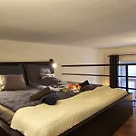 Da Vinci Loft Apartment