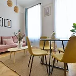 Standard Apartment By Hi5-Paulay Ede Apartment