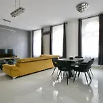Premium Apartment By Hi5-Ditroi Apartment
