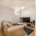 Venus Apartments - Westend Residence II
