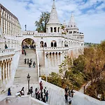 Chic 3Br Heart Of District 7- Central Budapest Gem