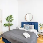 Stylish & Charming Cozy Suite By Prestige Homes