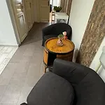 Weiner Central Apartment