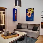 Lujza B Studio 45