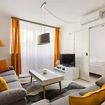 Flat White Apartment