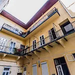 Sunny Bright, Centrally Located, Ac Balcony By Nw