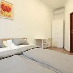 Elegant Downtown Apartment At Kiraly 39