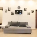 Elegant Downtown Apartment At Kiraly 39