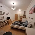 Central Belvedere Apartman