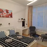 Central Belvedere Apartman