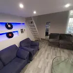 Unique&Central - Quiet place in Party District