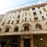 Historic Charm On Dohany Street By Newave