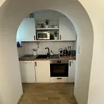 Little Swan Apartman