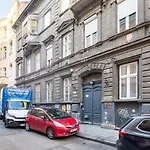 Cute Central Studio For Couples