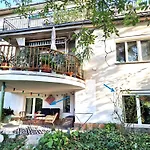 Gellert Hill Apartment