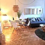 Gellert Hill Apartment