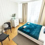 Gozsdu White Raven Residence 305