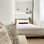 Oktogon-T6 Luxury Suite
