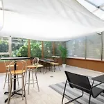 Central - Spacious - Green - Modern