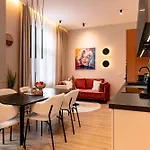Monroes Deluxe Residence