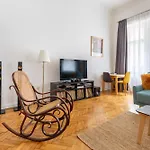D8 Sphinx Apartman