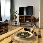 Baross Apartment