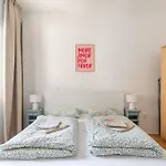 Spacious And Freshly Renovated Apartment