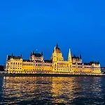 Haus in Budapest mit Garten