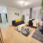 Maple Tree Budget Apartments