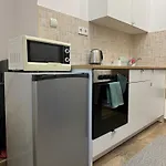 Nepszinhaz Apartment With Ac