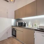 Elisabeth Residence Green With Parking