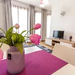 Colours Apartments Superior Studio With Free Parking