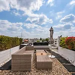 Skygarden Budapest Private Jakuzzi Sauna Gym