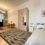Gracia Apartment House