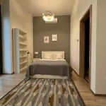 Gracia Apartment House