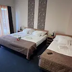 Hotel Rose City