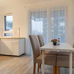 Blue River Apartment With Sauna&Gym And Parking