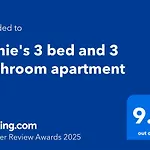Urban Haven - 3 Beds, 3 Baths, Free Parking, Near Central Market