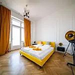 Budapest Riverfront Lux