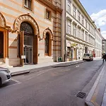 R10- Boutique Apartments, Best Location. By Bqa
