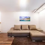 Sz27 A Szekely Apartment