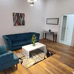 Elegant Apartment Under Buda Castle