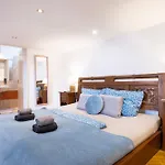 Cedar Inn Aparthotel - Palace District
