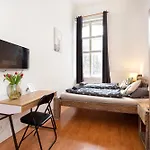 Cedar Inn Budapest - Palace District