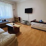 Family Friendly Apartman